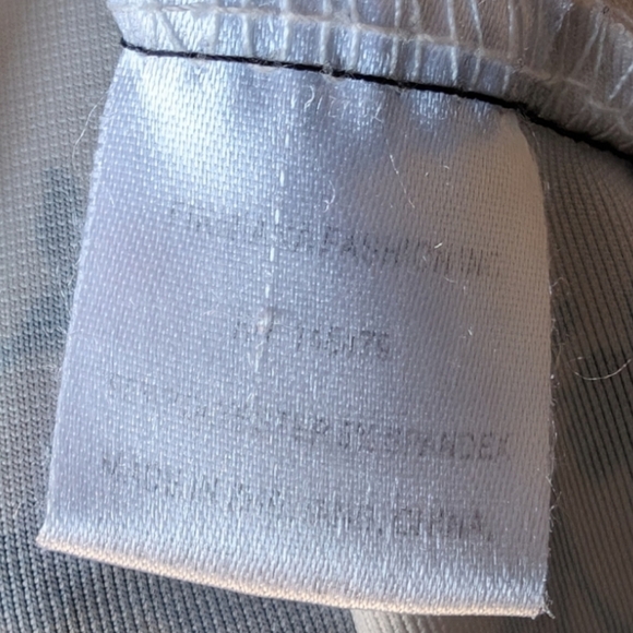 Lily by Firmiana | Blue Floral V-Neck Long Sleeve Tunic - Picture 8 of 9